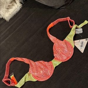 NWT Dippin Daisy bikini top